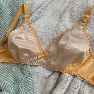 🌞Super beautiful vintage bralette 🌞